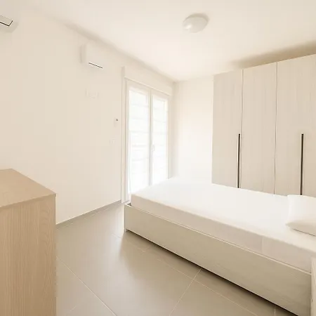 Garden With Parking Apartament *