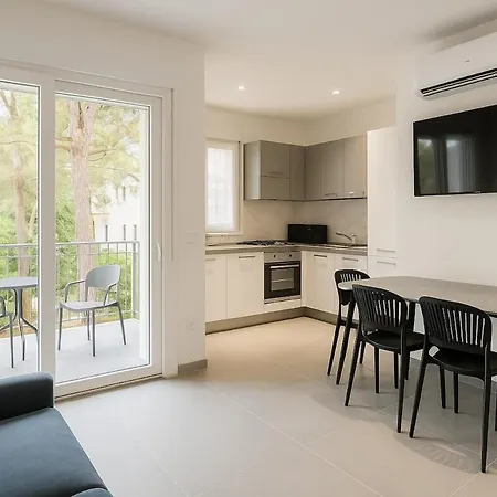 Garden With Parking Appartamento Lignano Sabbiadoro